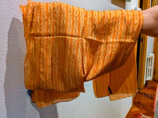 TOUS - Pañuelo seda con logo osito