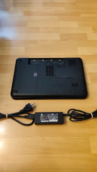 *HP* Portátil i5/6GB/500GB (con W10)