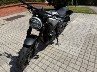 Moto Brixton 125cc Naked Negra/Gris
