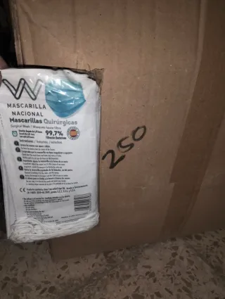Mascarillas Quirúrgicas(3 cajas 10€ cada una)