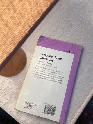 LA NOCHE DE LOS MONSTRUOS (Spanish Edition)