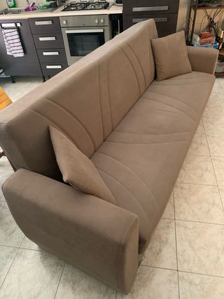 Divano letto 3 posti in ottime condizioni