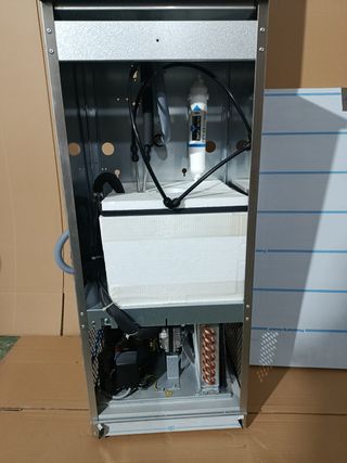 Máquina de agua Mistral RDC por desembalar