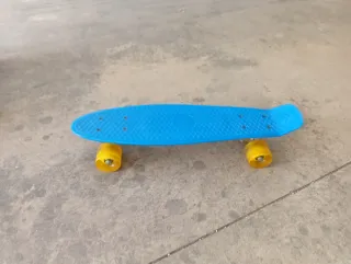 Patineta azul como nueva