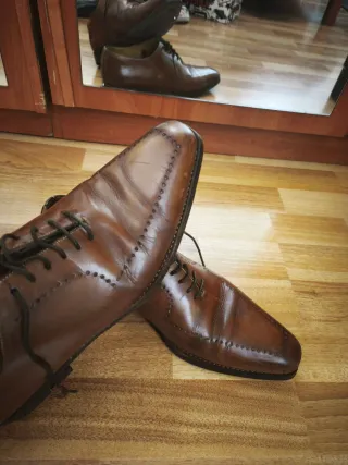 Zapatos de vestir marrones con cordón de borla