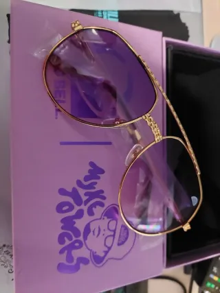 Gafas Myke Towers x Taco Bell Doradas Moradas