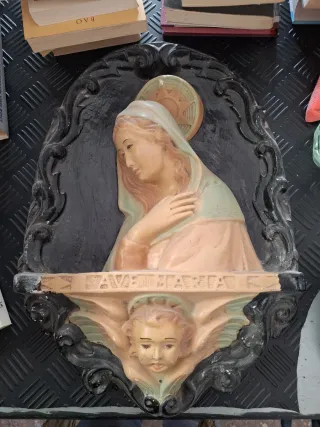 Relieve Virgen María antiguo