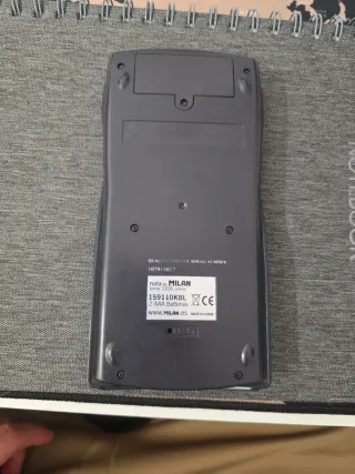 Calculadora MILAN M240