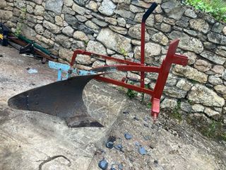 Arado tractor pequeño