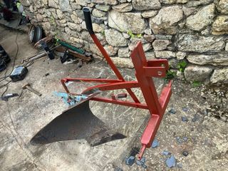 Arado tractor pequeño