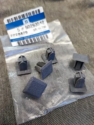 Clips Originais GM Opel Corsa (90293512)