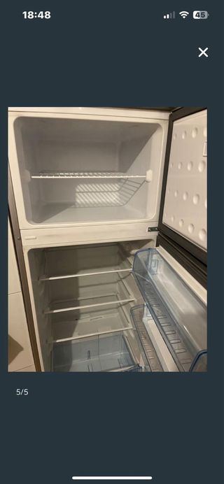 Nevera Beko plateada con garantía