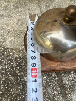 Orologio sveglia antico con campane