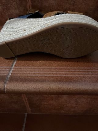 Sandalias Cuña Ralph Lauren Marrones Doradas