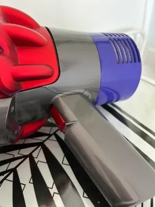 Corpo Dyson V10 per pezzi o riparazione