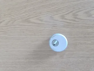 Puerta acorazada antiocupas