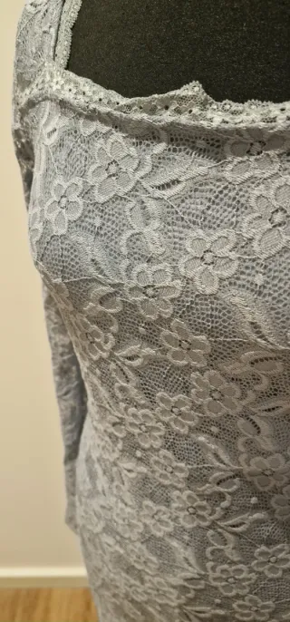 Vestido longo azul claro rendado