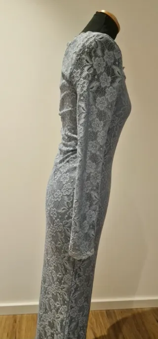 Vestido longo azul claro rendado