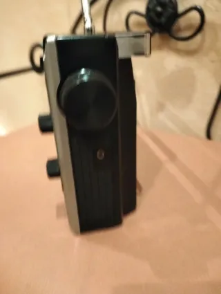 Radio Sanyo AP 7260 FM/SW/MW Beige/Negro