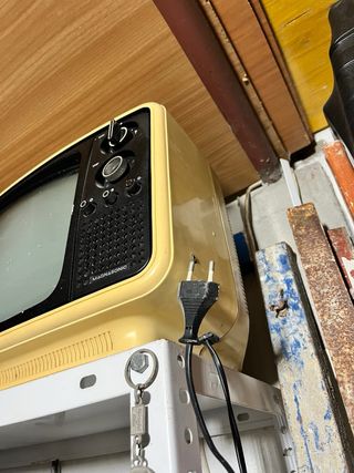 Televisor Magnasonic Vintage