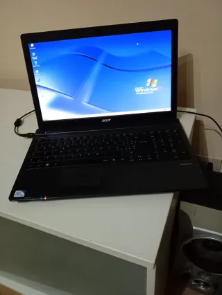 Acer TravelMate 5335 Laptop