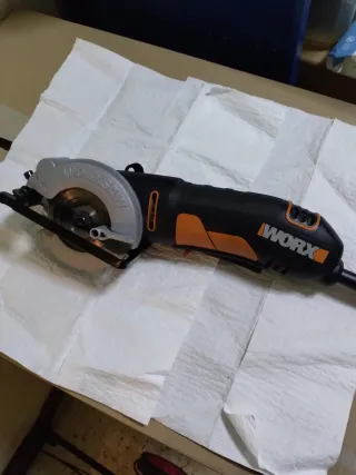 Mini sierra circular WORX 400W