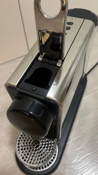 Cafetera Nespresso Cromada