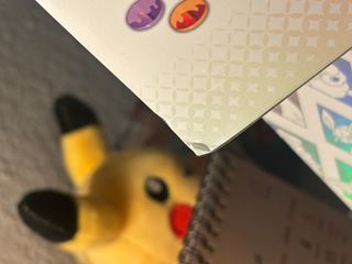 Caja Entrenador Élite Pokémon Evoluciones Prismáti