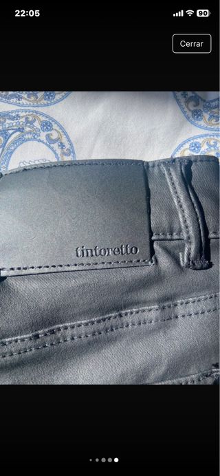 Pantalón pitillo cuero negro/gris