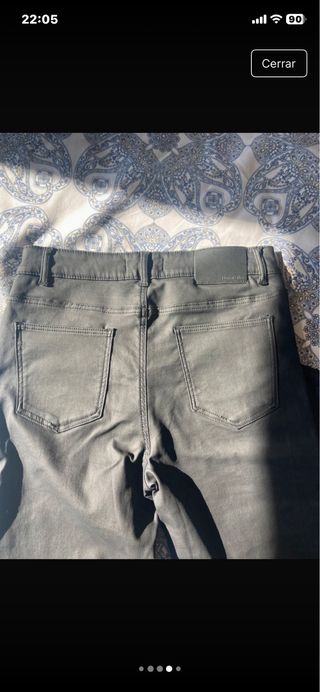 Pantalón pitillo cuero negro/gris