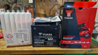 Batería YUASA YTX14-BS 12Ah AGM nueva con factura