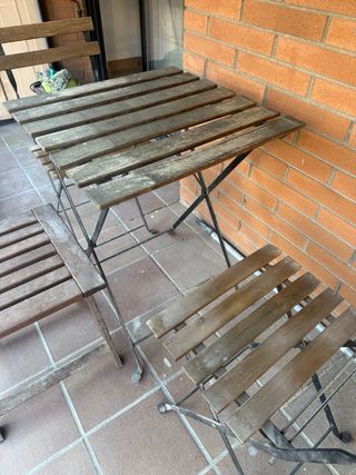 Conjunto mesa y 2 sillas exterior madera