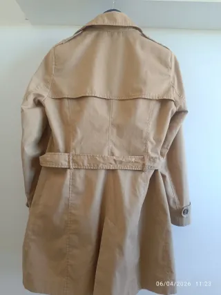 Gabardina Stradivarius Beige