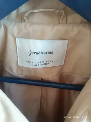 Gabardina Stradivarius Beige