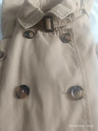 Gabardina Stradivarius Beige