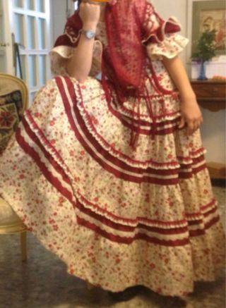 Traje de flamenca niña floral con matoncillo