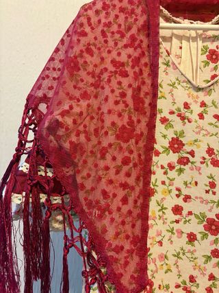 Traje de flamenca niña floral con matoncillo