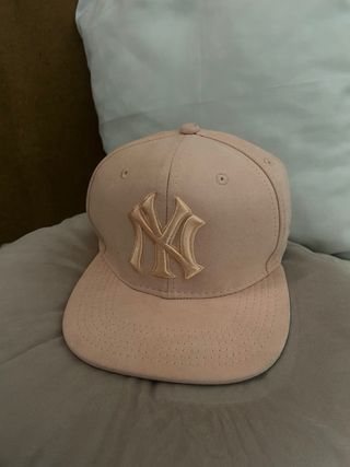 Gorra Yankees Rosa Plana Larga