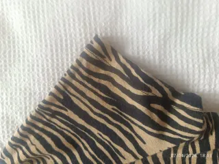 Camiseta Subdued Animal Print Talla S