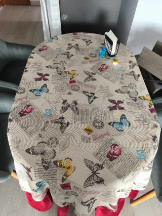 Mesa camilla ovalada con tarima y enaguas