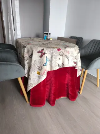 Mesa camilla ovalada con tarima y enaguas