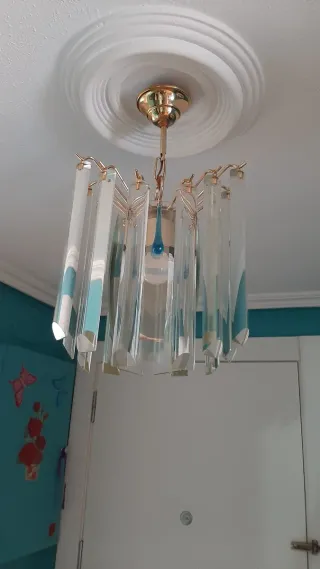 Lámpara colgante cristal y metal dorado