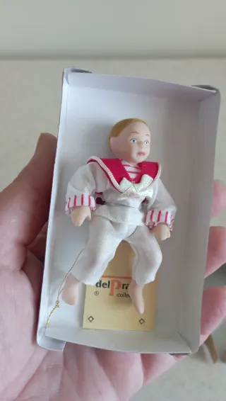 Miniatura Bambino Del Prado 1:12 - Posa Seduta