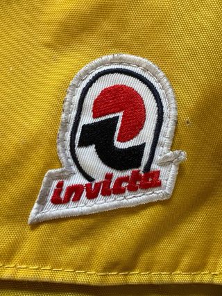 Mochila Invicta amarilla y azul