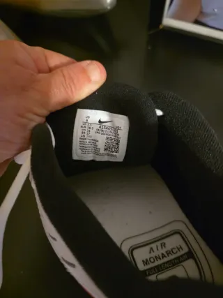 Zapatillas Nike Air Monarch Blancas Rojas