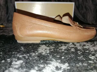 Michael Kors Mocasines Marrones con Candado Dorado