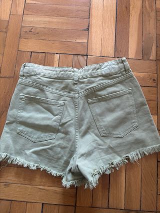 Shorts Stradivarius Verde Talla M