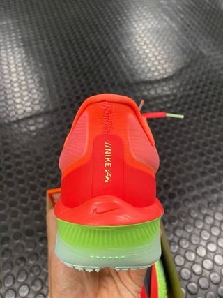 Nike Zoom Fly 6 Verde y Rojo T:42,5