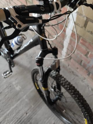 Bicicleta Orbea de montaña de 26 pulgadas.