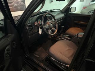 Jeep Cherokee 2004